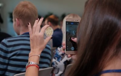 Queens of Blockchain: Potential Contributions of Women in Cryptocurrency