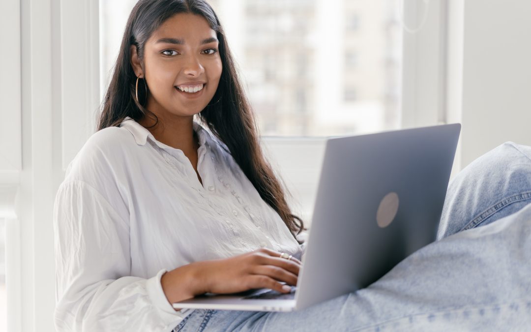 How Latest Technology is Empowering Women in the Workforce